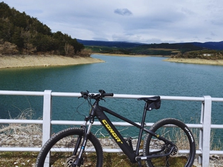Alquila una bicicleta eléctrica de montaña