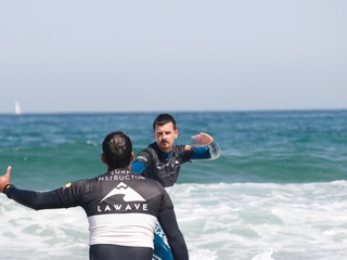 Clases de surf para adultos en La Wave Surf Cantabria