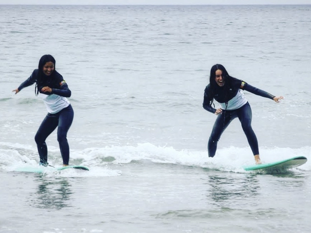 Clases de surf  para parejas - La Wave