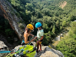 Vía ferrata familiar Peñas Juntas: aventura vertical en Sierra de Guara
