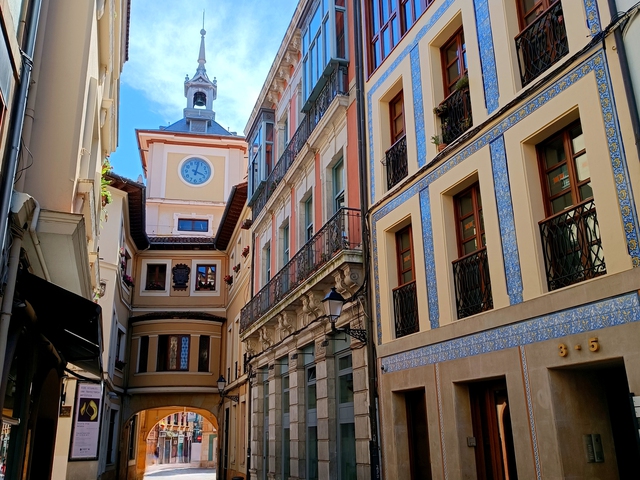 Free Tour Rincones Bélicos de Oviedo