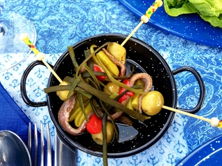 Degustación de Productos típicos en un Velero