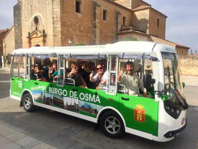 Recorrido en bus turístico por la Villa Episcopal del Burgo de Osma.