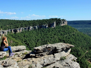 Ruta por un Laberinto de Bosque y Piedra - Callejones de Las Majadas