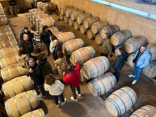Visita de las barricas en bodegas naranjo