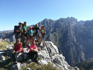 Travesías y ascensos estivales guiados a tu elección en Picos de Europa