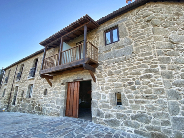 Casa do Veiga · Dormir entre viñedos, frente al Miño y con Belesar a tus pies.