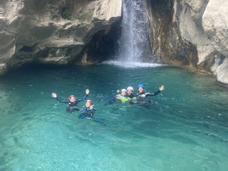 Barranquismo con niños en Pirineos
