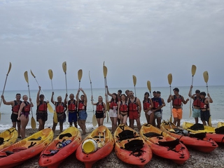 Kayak bajo la luz de la luna