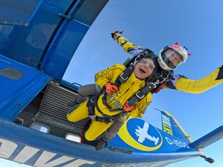 Salto en paracaídas tándem.