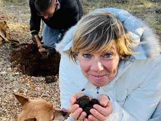 Salida para buscar trufa negra con perro adiestrado