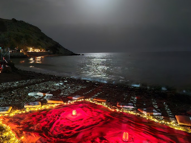 Kayak bajo la luz de la luna