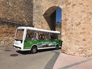 Bus turistico en Burgo de Osma