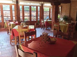 Cuero y sabores en El Adarve – Taller de cuero con merienda en Ayllón