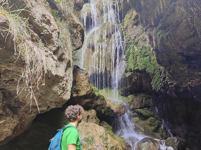 Ruta de Cascadas y Esculturas