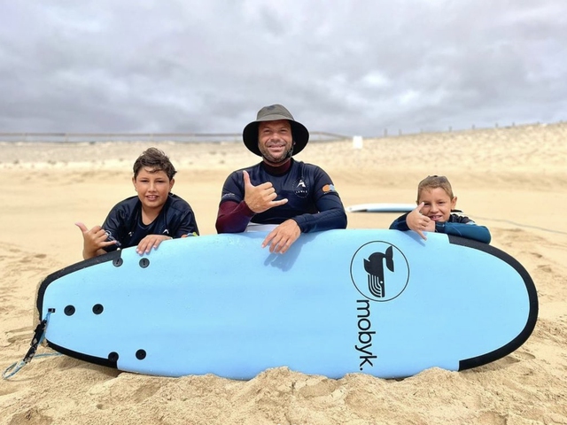 Clases de Surf para familias - La Wave