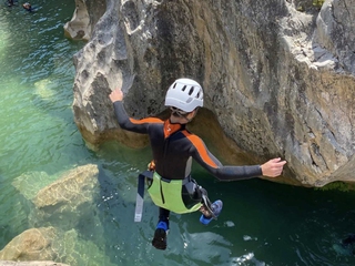 Barranquismo en Sierra de Guara con niños - Awaventura