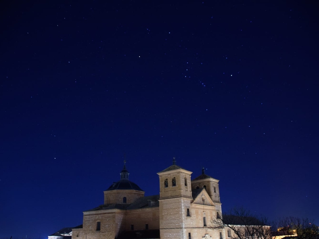 Taller de Astronomía: Constelaciones, Mitología y Vinos